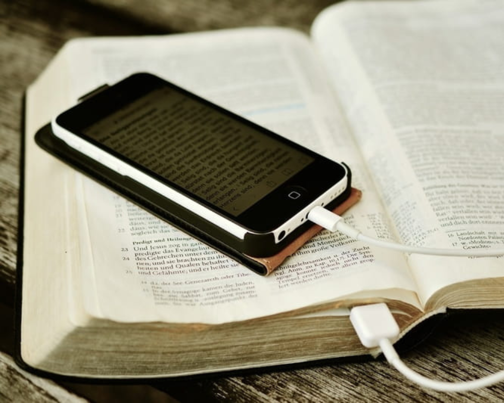 Aplicación de devocional y lectura de la Biblia